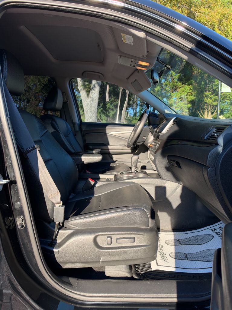 Honda Pilot photo 11