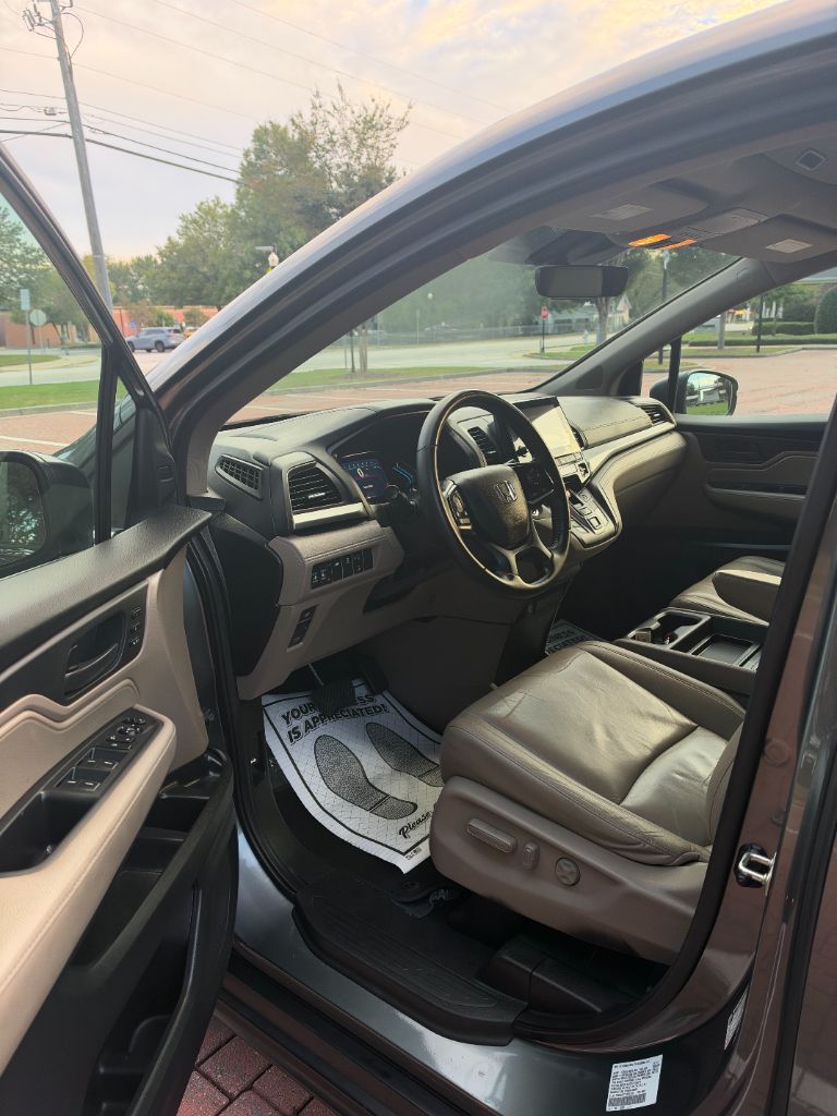 Honda Odyssey photo 8