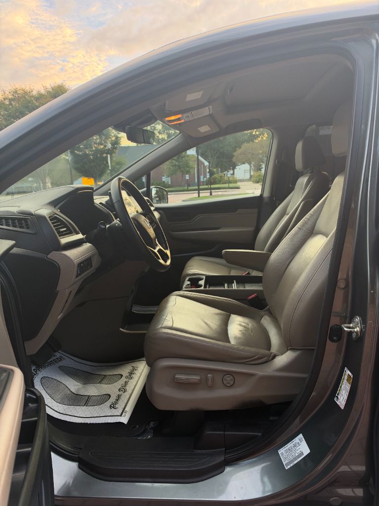 Honda Odyssey photo 9
