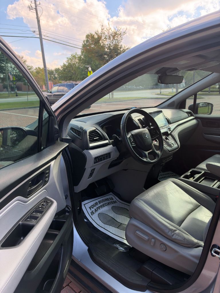 Honda Odyssey photo 8
