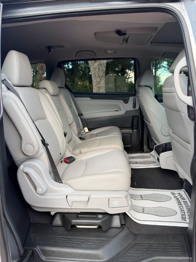Honda Odyssey photo 12
