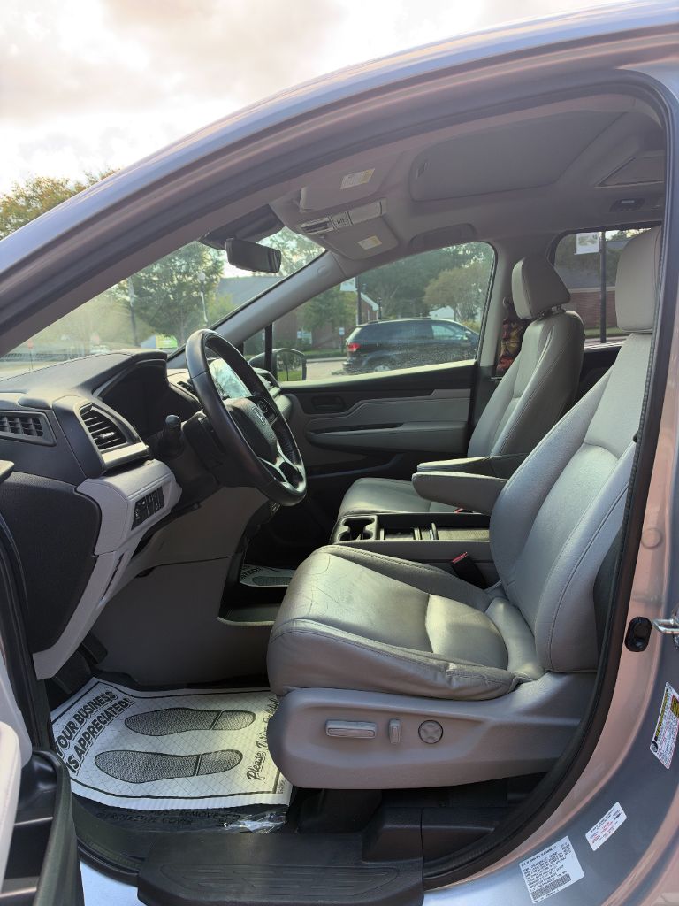 Honda Odyssey photo 9