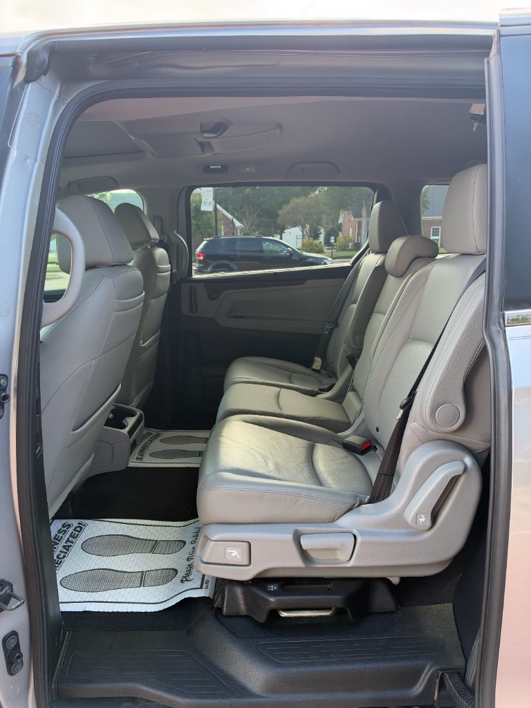 Honda Odyssey photo 13