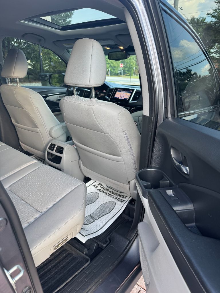 Honda Ridgeline photo 12