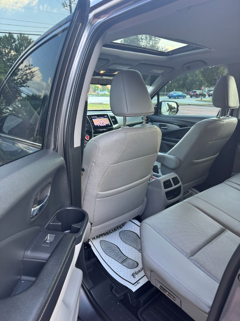 Honda Ridgeline photo 14