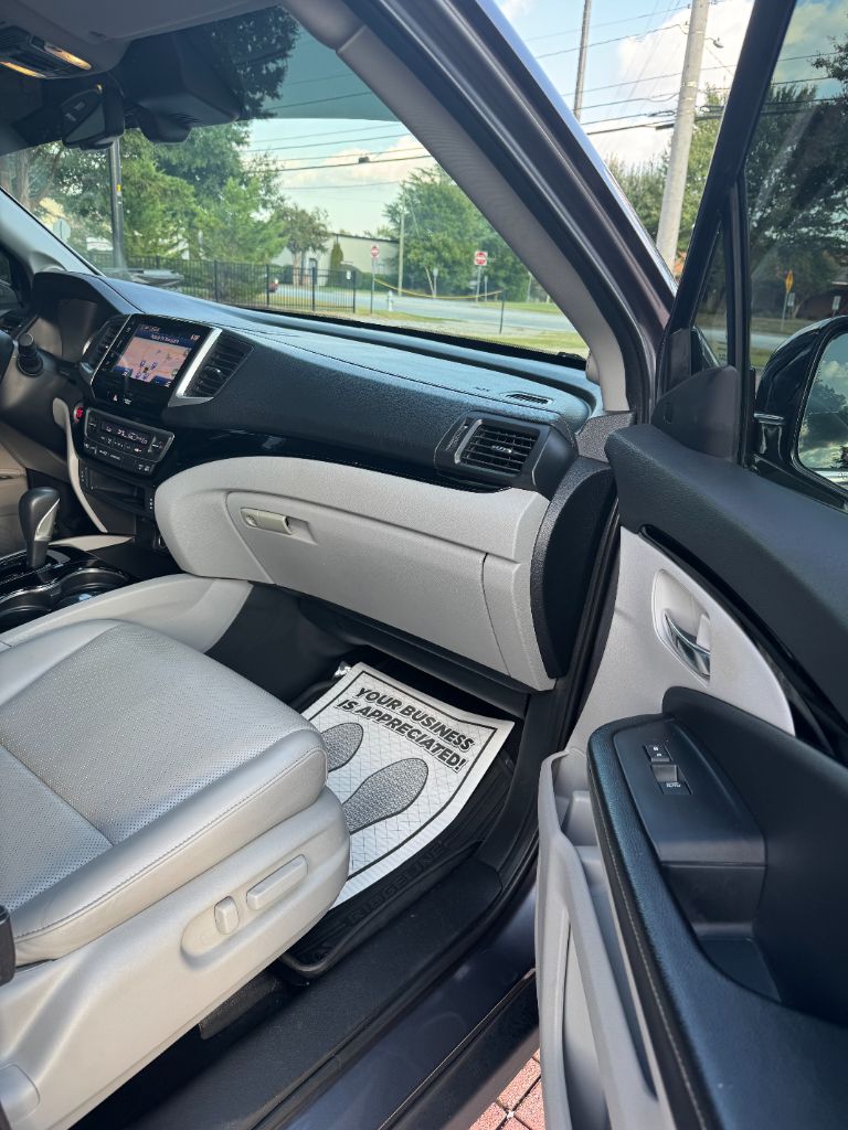 Honda Ridgeline photo 10