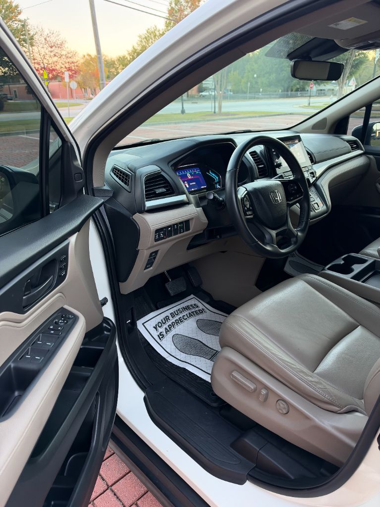 Honda Odyssey photo 8