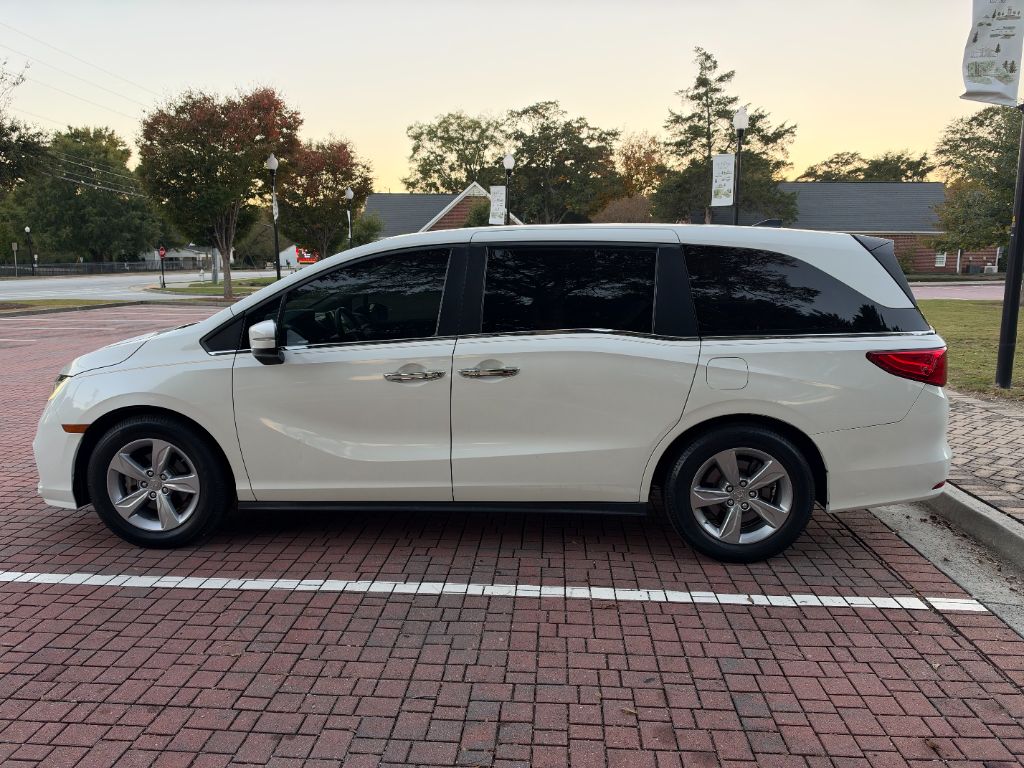Honda Odyssey photo 4