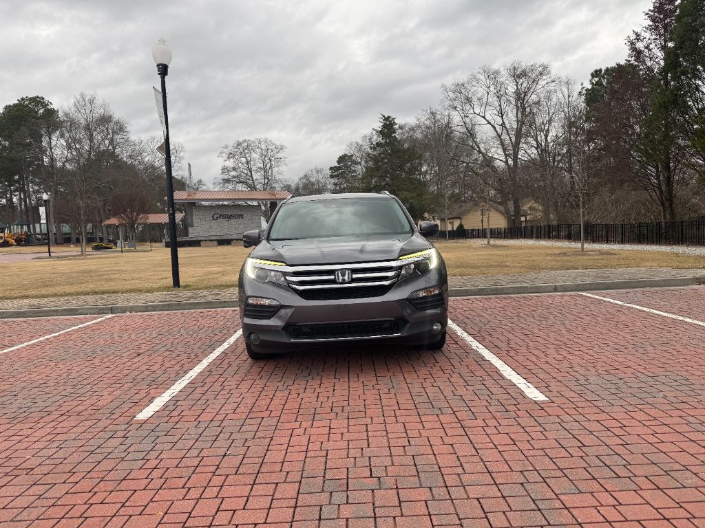 2016 Honda Pilot Touring's photo