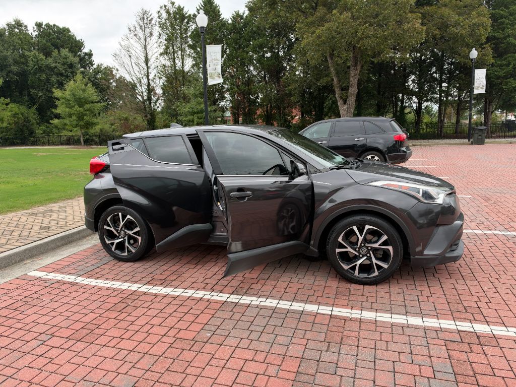 Toyota C-HR photo 7