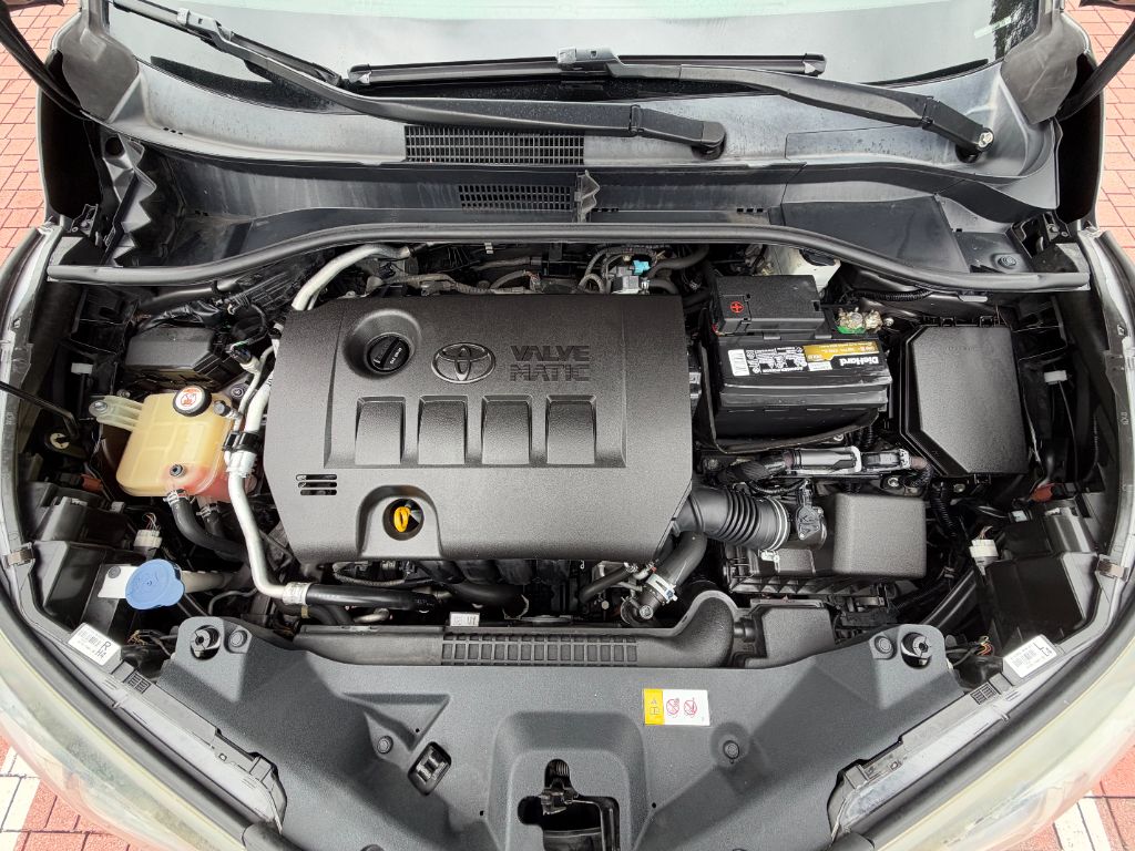 Toyota C-HR photo 27