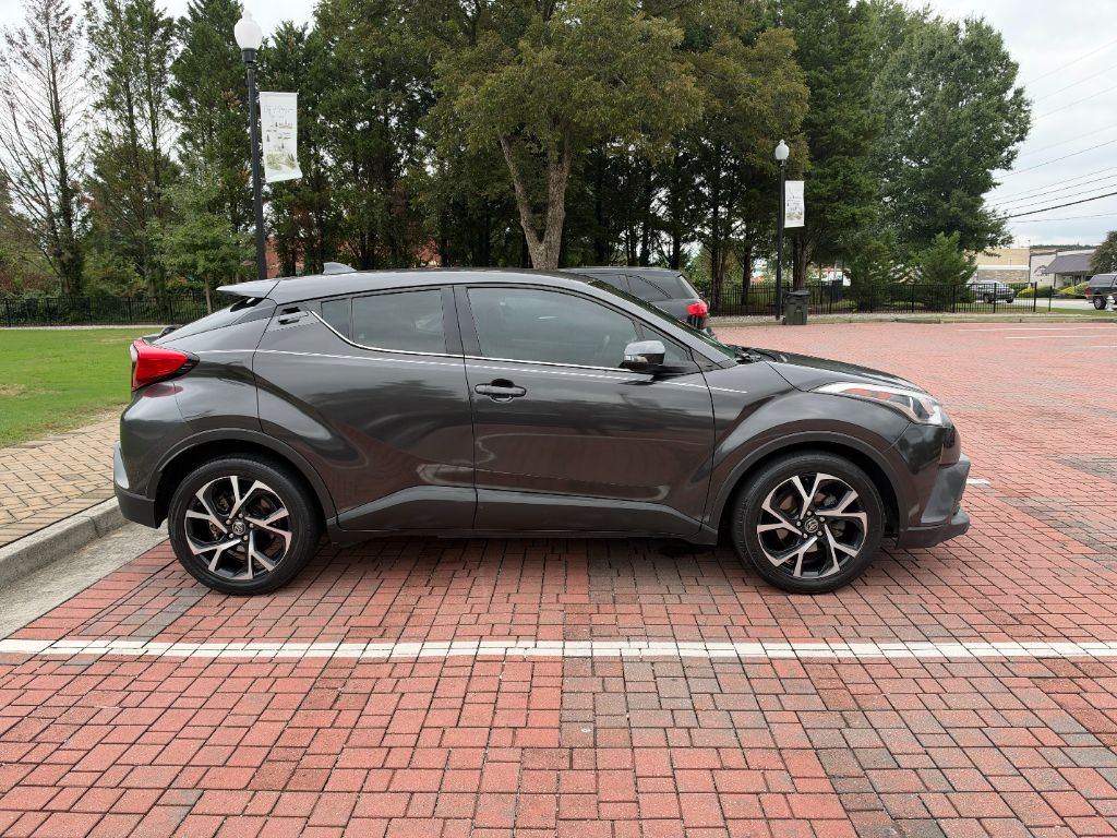 Toyota C-HR photo 5