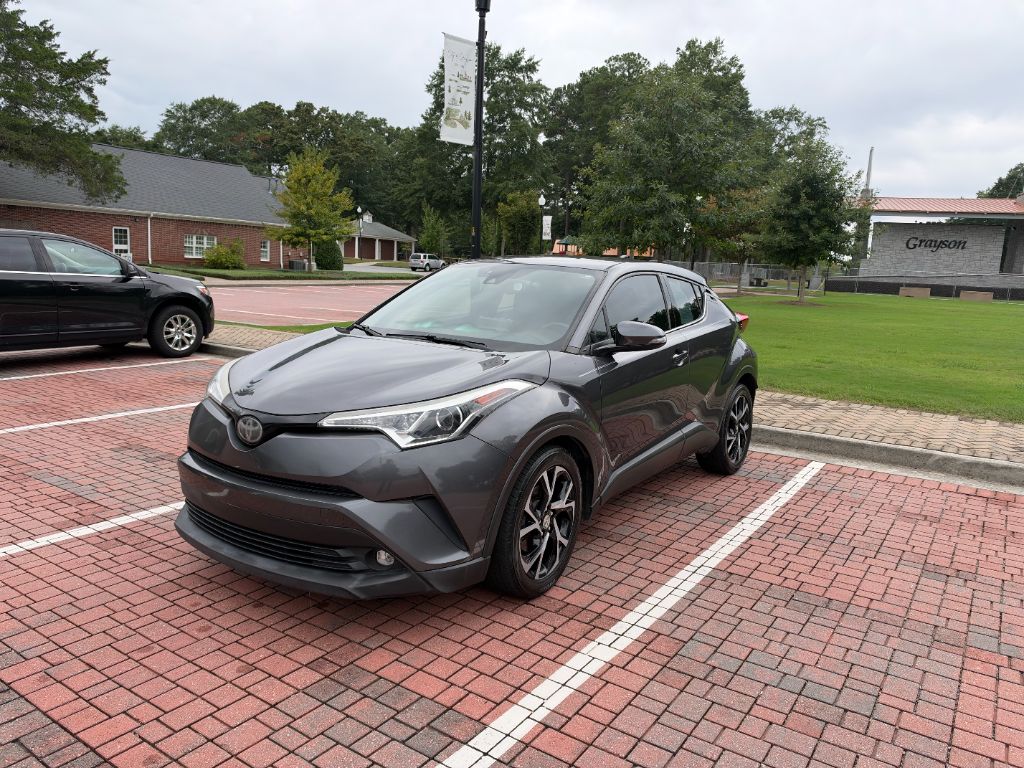 Toyota C-HR photo 3