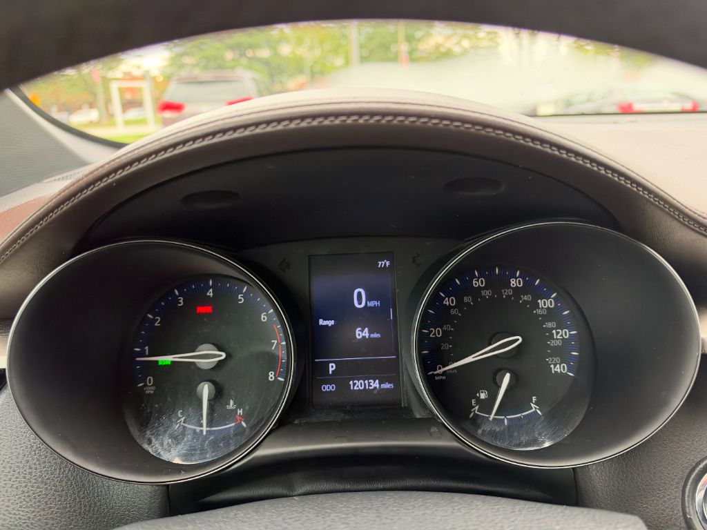 Toyota C-HR photo 18