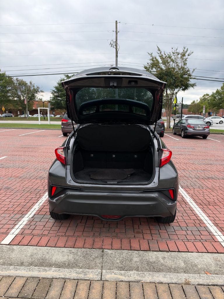 Toyota C-HR photo 23
