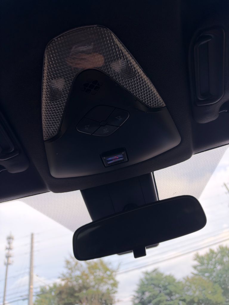 Toyota C-HR photo 19