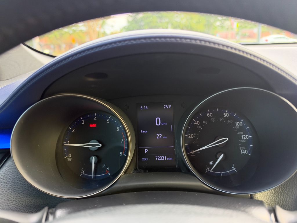 Toyota C-HR photo 18