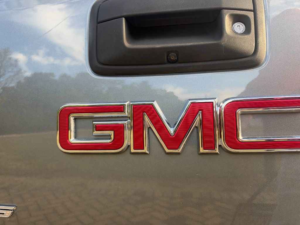 GMC Canyon photo 20