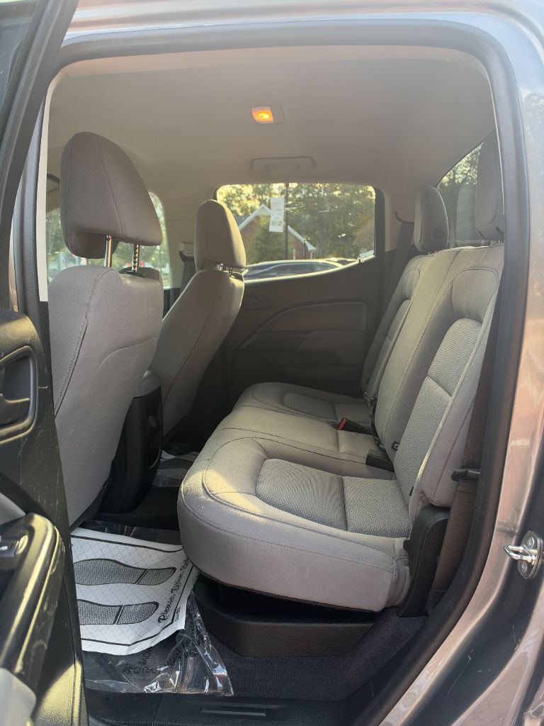 GMC Canyon photo 15