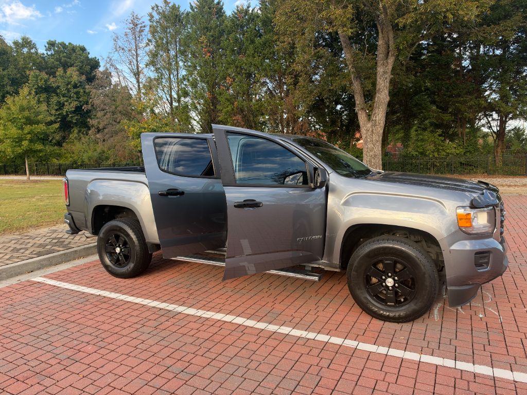 GMC Canyon photo 7