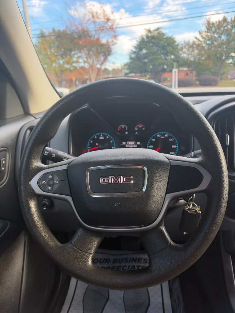GMC Canyon photo 17