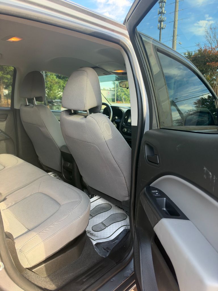GMC Canyon photo 12