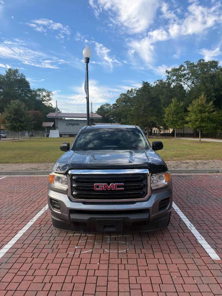 GMC Canyon photo 2