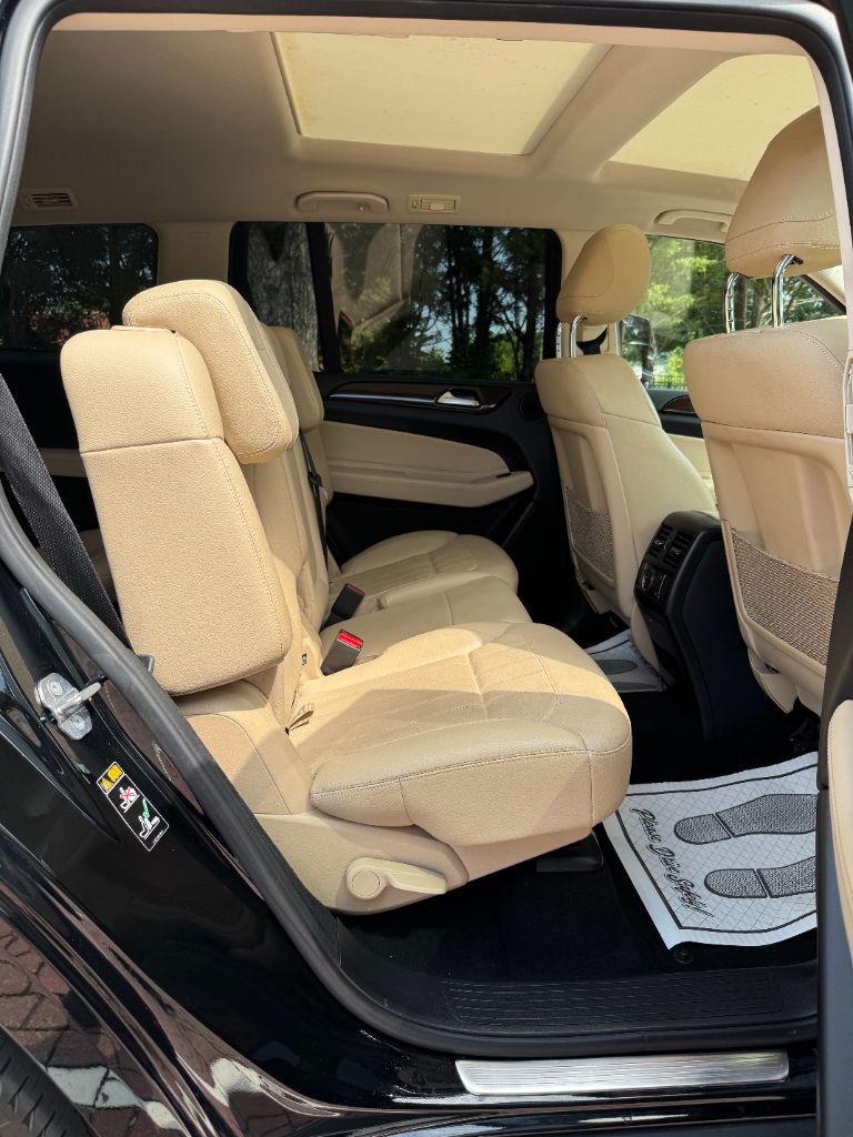 Mercedes-Benz GLS photo 13