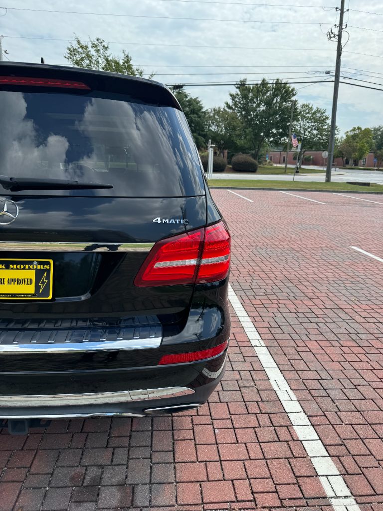 Mercedes-Benz GLS photo 23