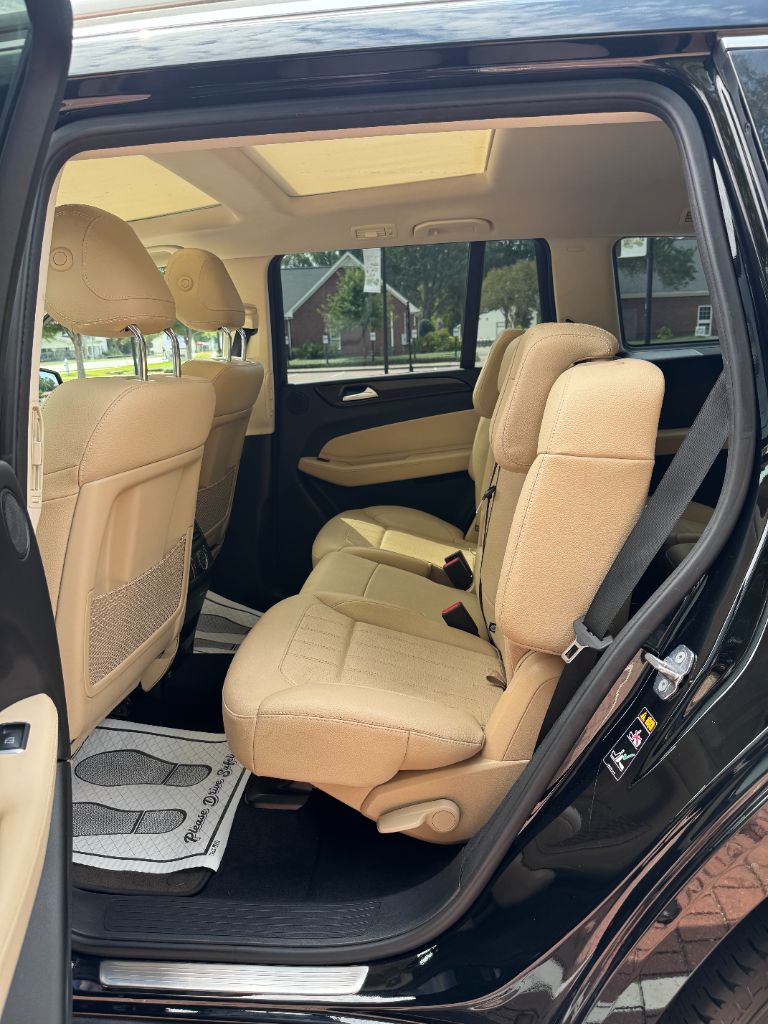 Mercedes-Benz GLS photo 15