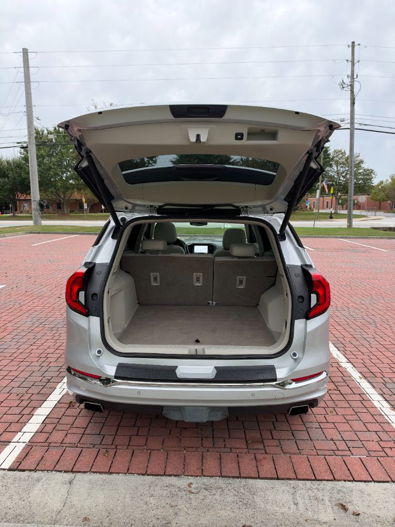GMC Terrain photo 24