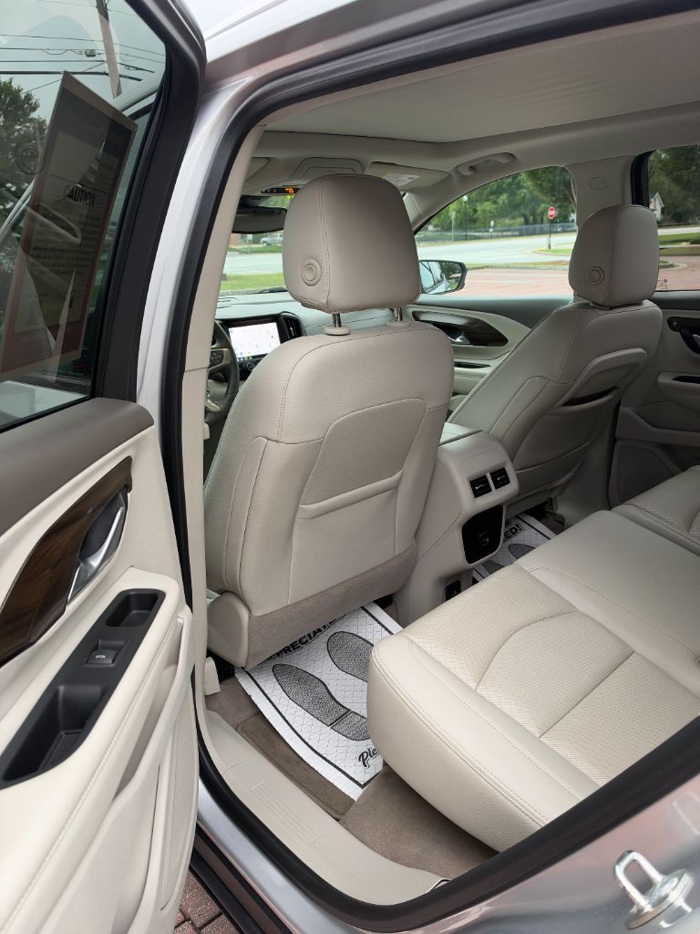 GMC Terrain photo 14