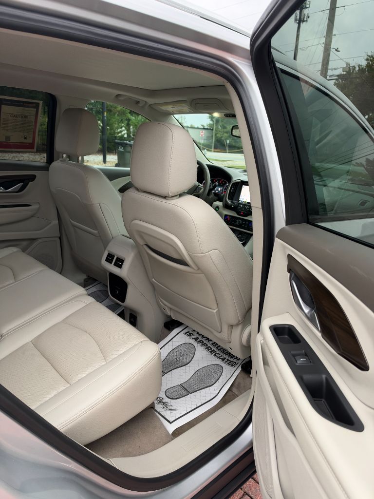 GMC Terrain photo 12