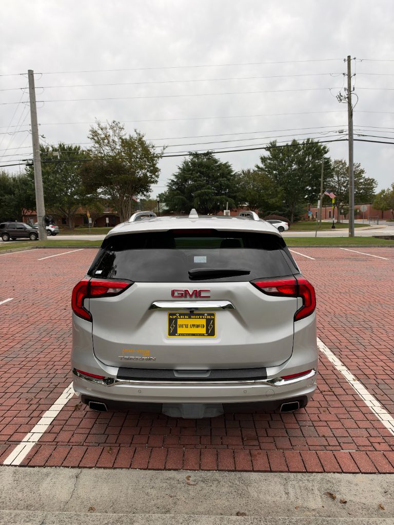 GMC Terrain photo 23