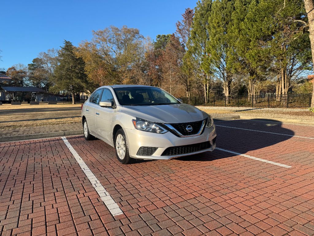 2019 Nissan Sentra SV's photo