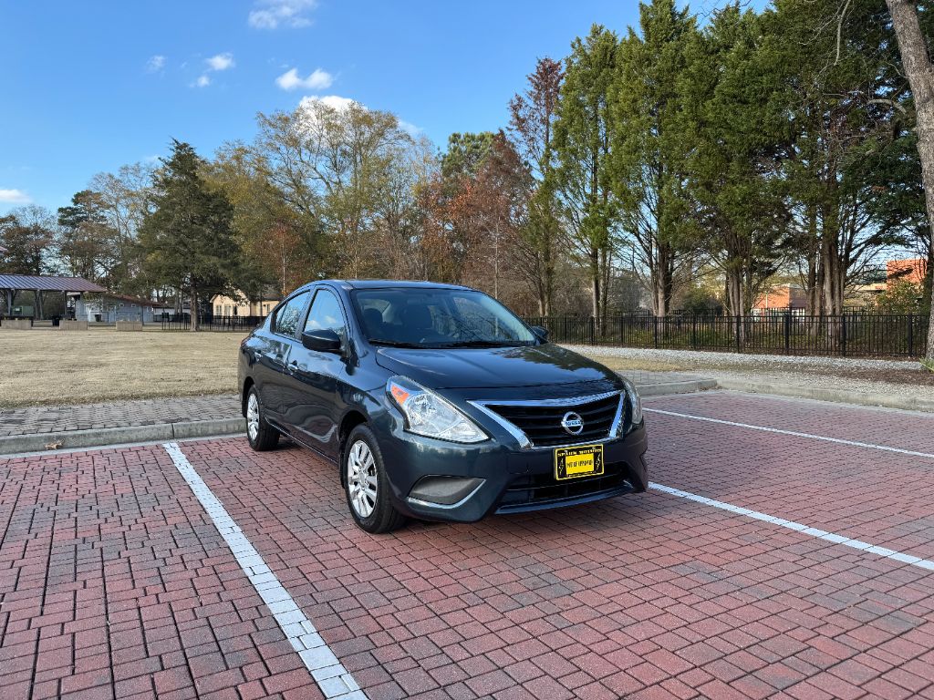 2016 Nissan Versa Sedan SV