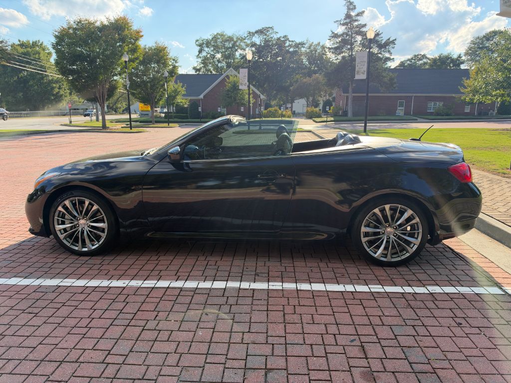 Infiniti G37 photo 23