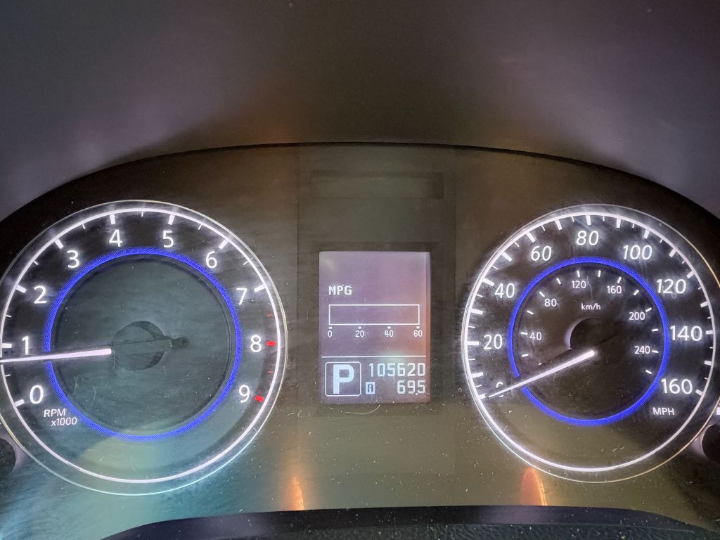 Infiniti G37 photo 14