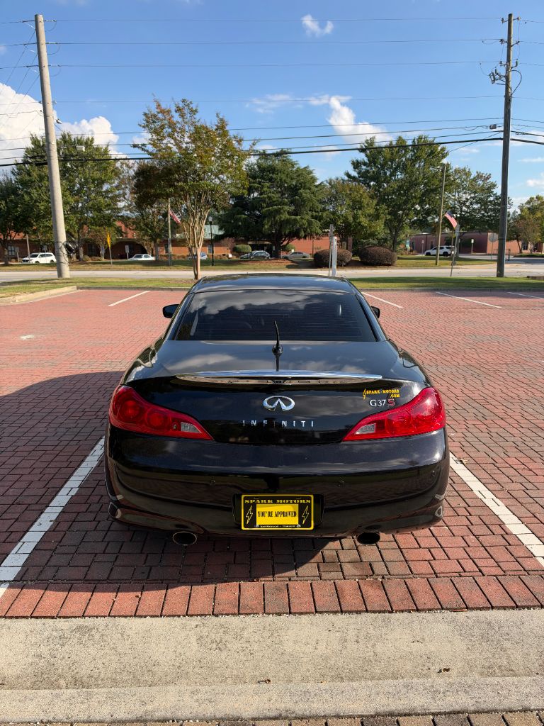 Infiniti G37 photo 16