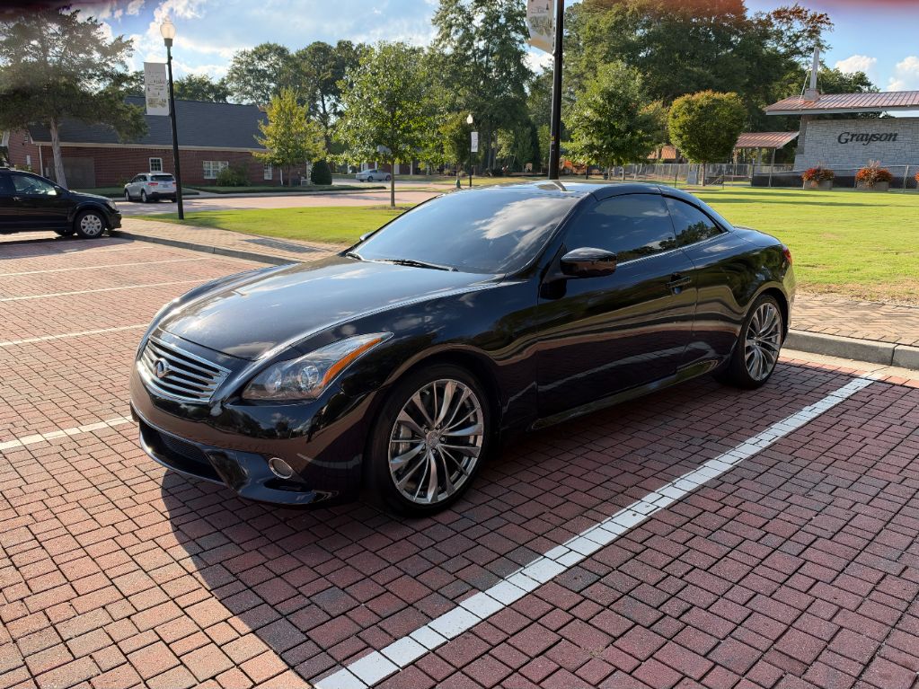 Infiniti G37 photo 3