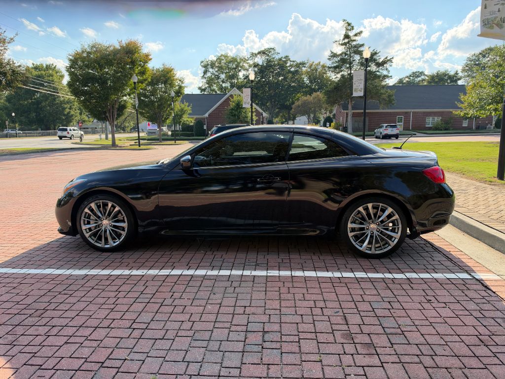Infiniti G37 photo 4