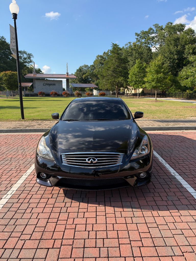 Infiniti G37 photo 2