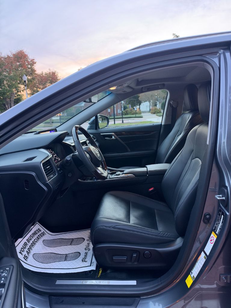 Lexus RX photo 9