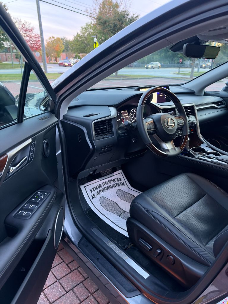 Lexus RX photo 8