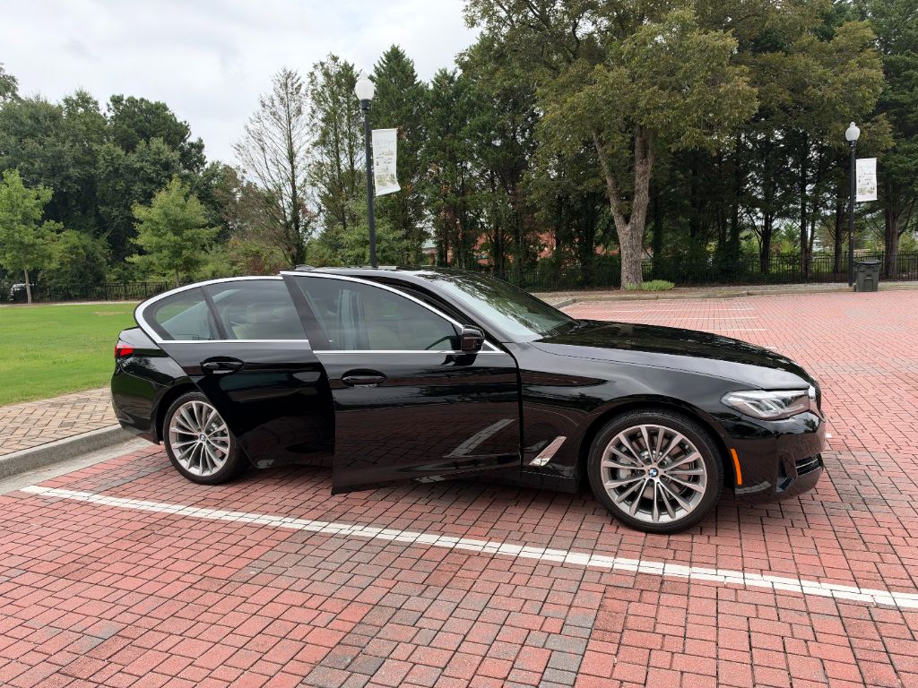 BMW 5 Series photo 6