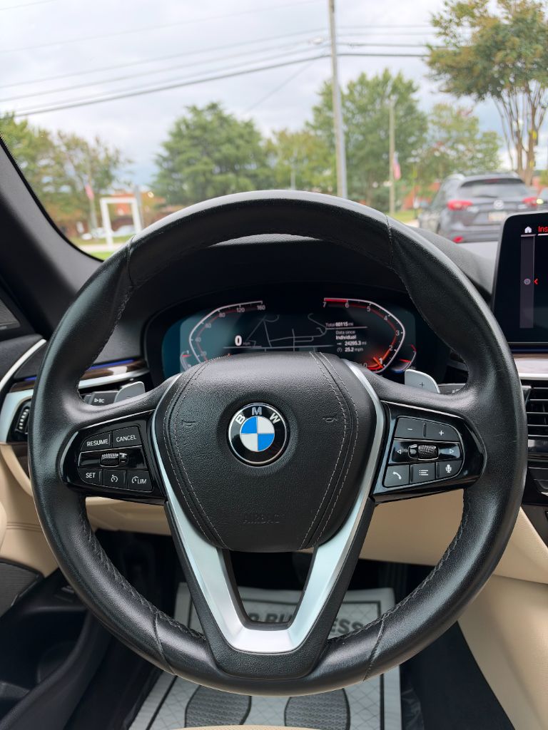 BMW 5 Series photo 16