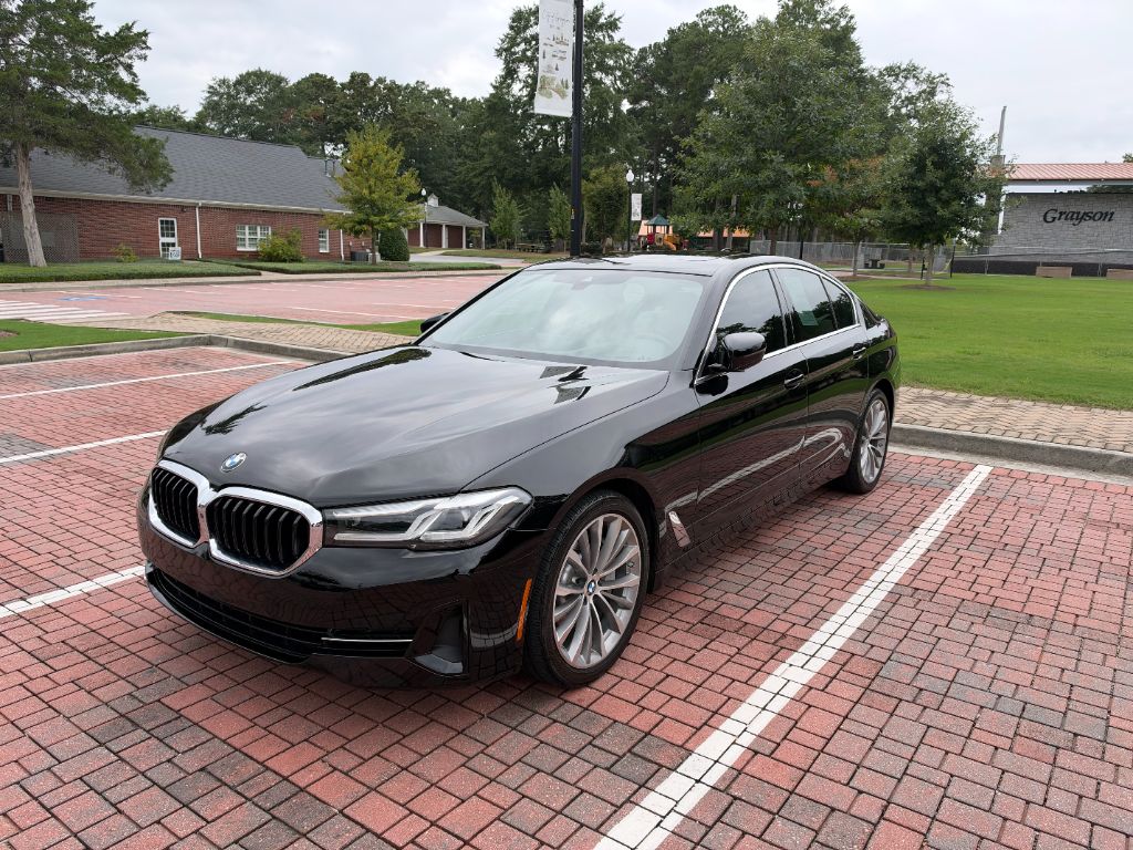 BMW 5 Series photo 3